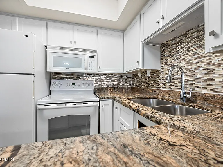 21622 N 23rd Ave #204B — Photo 9