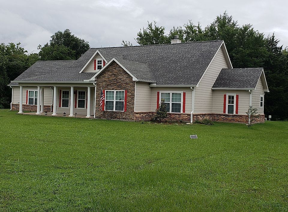 1st image of 103 Sweetwater Trl
