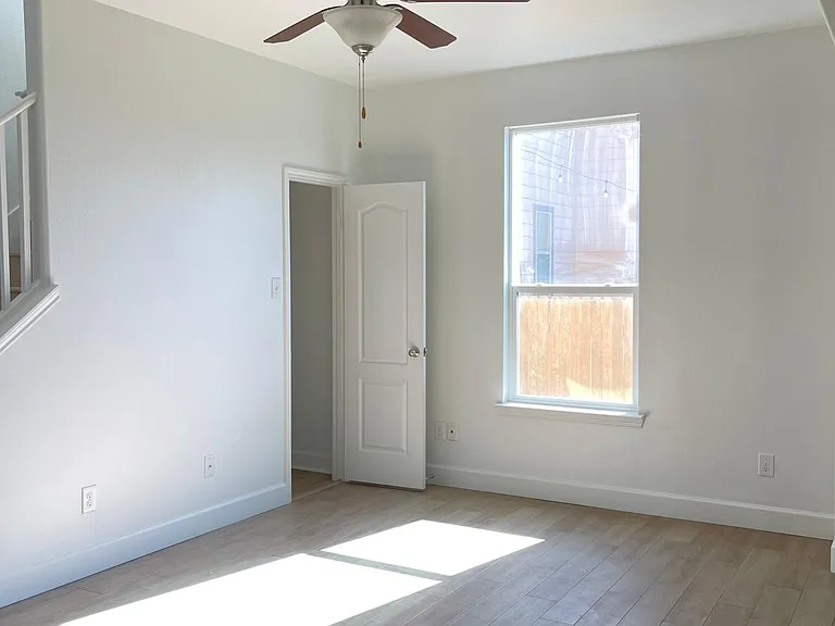 2238 Howry Dr — Photo 18