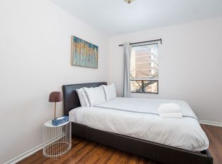 Grange Apartments, Toronto, ON M5T 1E3