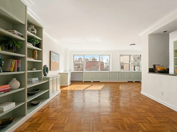 20 E 9th St APT 11M, Manhattan, NY 10003