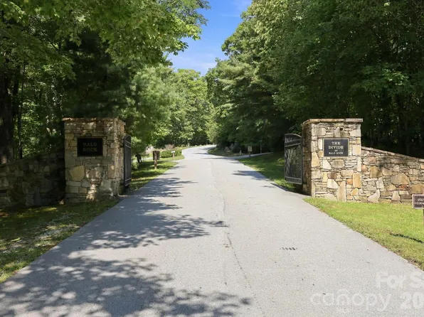 2619 Trays Island Rd, Sapphire, NC 28774