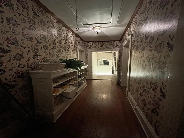 501 E Kingston Ave #E — Photo 6