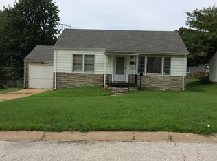2442 Wieck Dr, Saint Louis, MO 63136