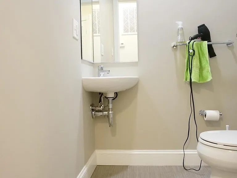 49 Kent St #2 — Photo 3