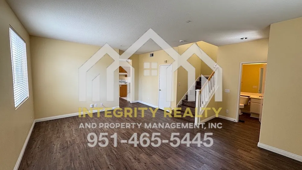 4 bed, 2.5 bath, 1555 sqft, $3,195 — Photo 2