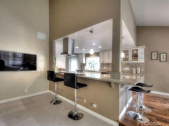 3rd image of 2543 Farview Rd