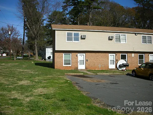 2667 Dr Carver Rd Photo 1