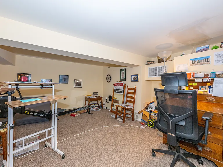 262 Main St #204 — Photo 16