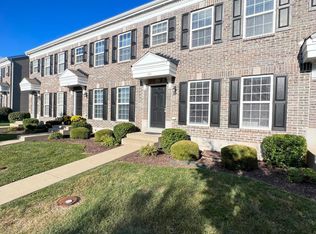 335 Shady Rock Ln, O'Fallon, MO