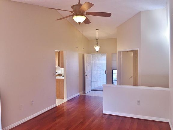 2nd image of 29350 Crown Point Ct
