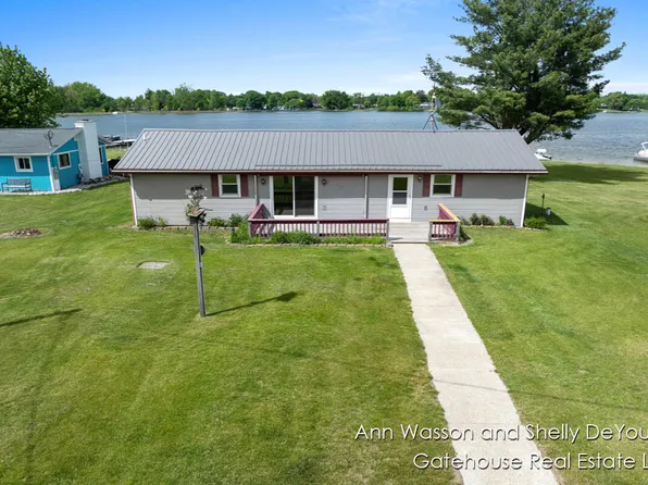 171 Dickerson Vw SW, Stanton, MI 48888