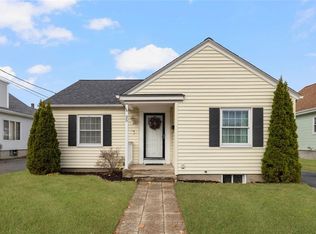 35 Oriole Ave, Pawtucket, RI 02860