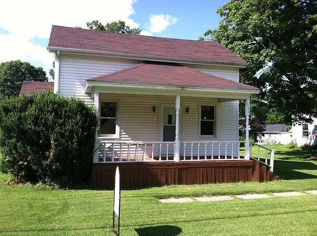 1st image of 530 W Owen St