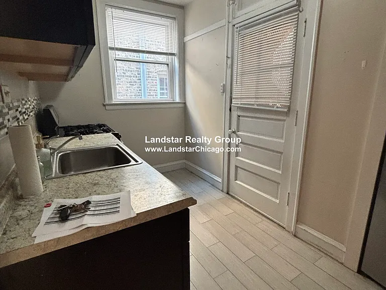 1916 W Morse Ave #2N — Photo 12