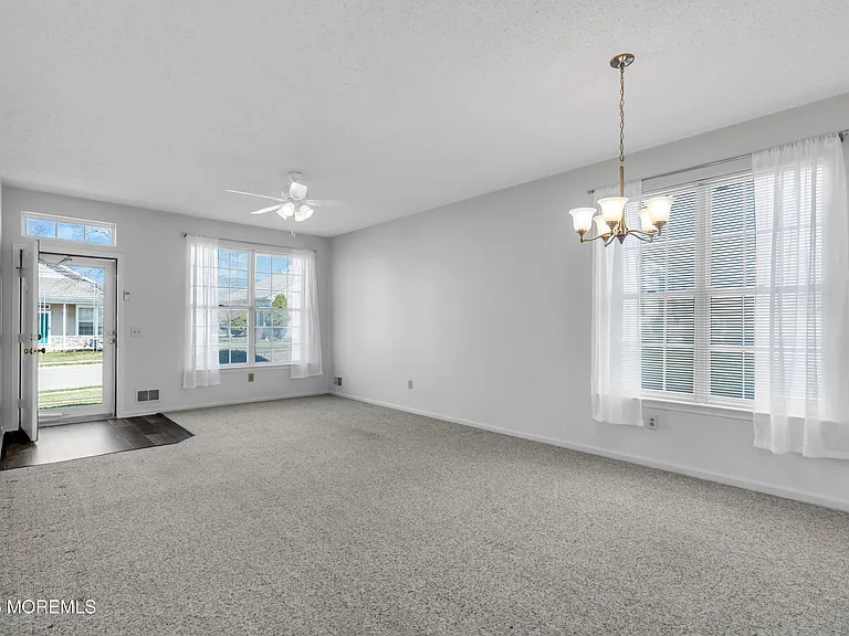 3 Cardinal Pl — Photo 4