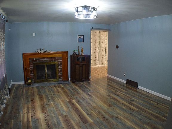4th image of 1207 Margaret Rd