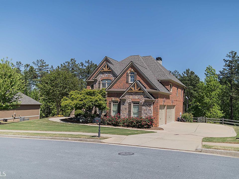 2nd image of 74 Featherstone Pl