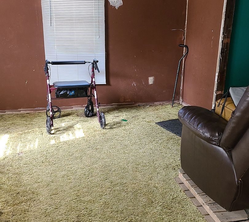 2nd image of 418 Sehring Ave