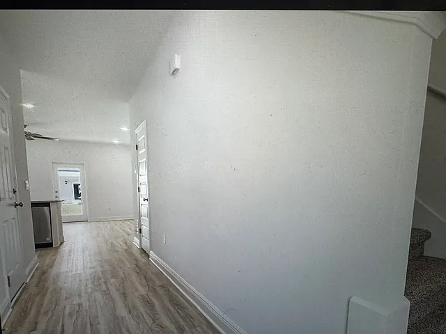 3 bed, 1459 sqft, $2,400 — Photo 3