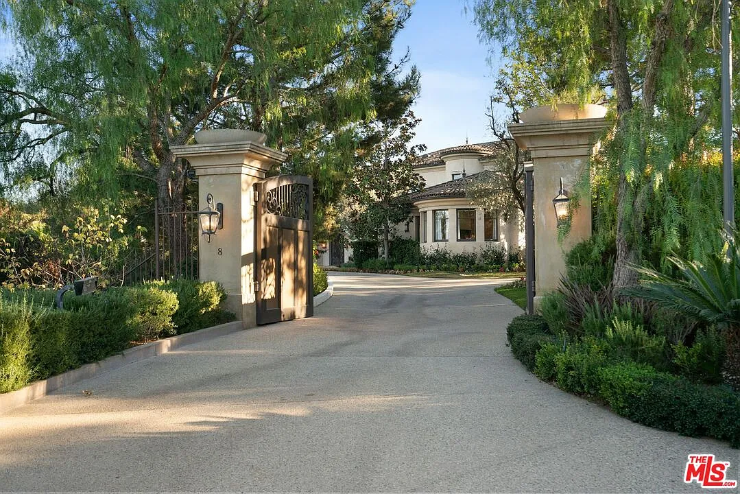 6 bed, 10.0 bath, 11206 sqft, $74,600 — Photo 2