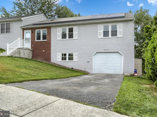 74 May Dr, Dillsburg, PA 17019