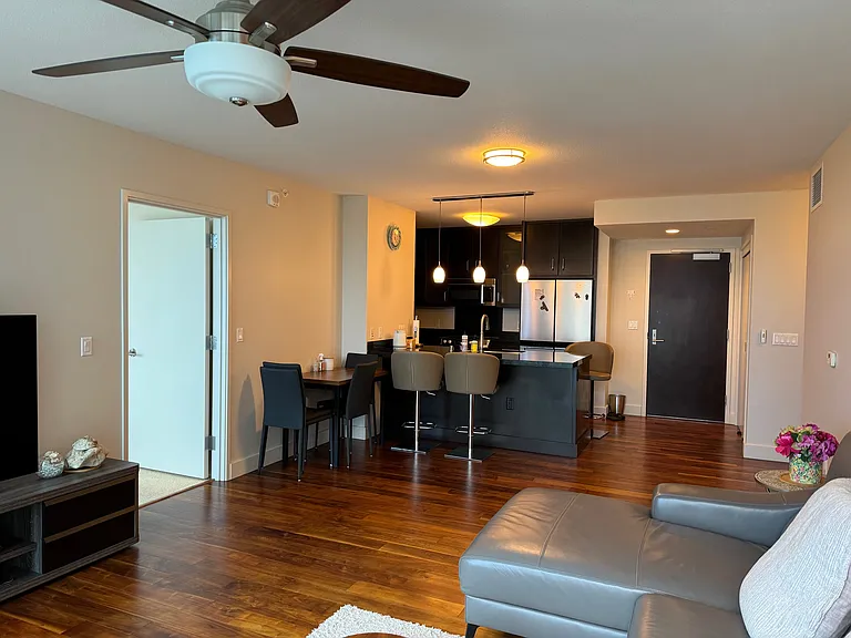 1189 Waimanu St — Photo 4