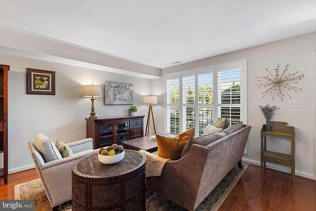 Fairlington Towne — Photo 1