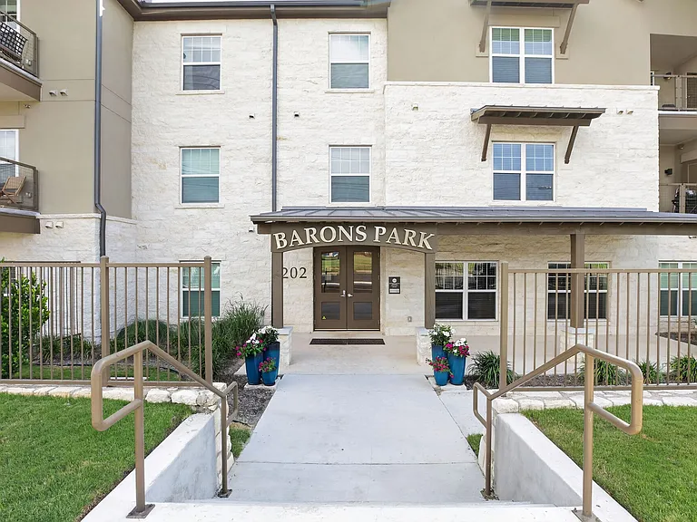BARONS PARK — Photo 8