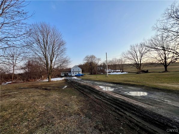 1426 Old Seneca Tpke, Skaneateles, NY 13152