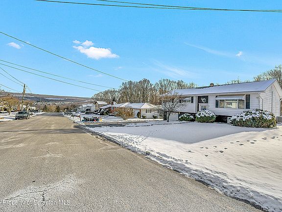 3rd image of 419 Lillibridge St