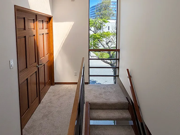 545 Hillgreen Dr — Photo 22