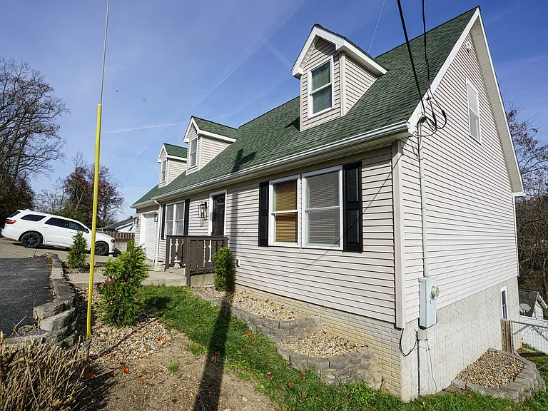 256 Spring St — Photo 20