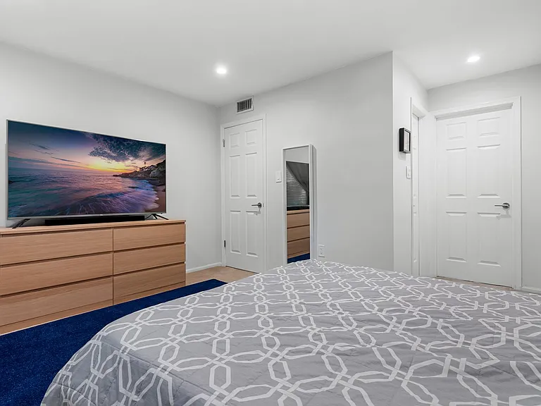 7760 New Providence Dr #2 — Photo 20