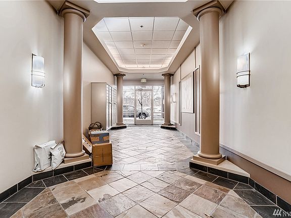 4th image of 2530 15th Ave W APT 505
