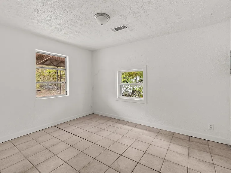 253 John Morris Ave — Photo 5