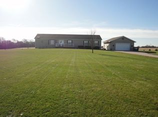 2944 N 3109th Rd, Seneca, IL 61360
