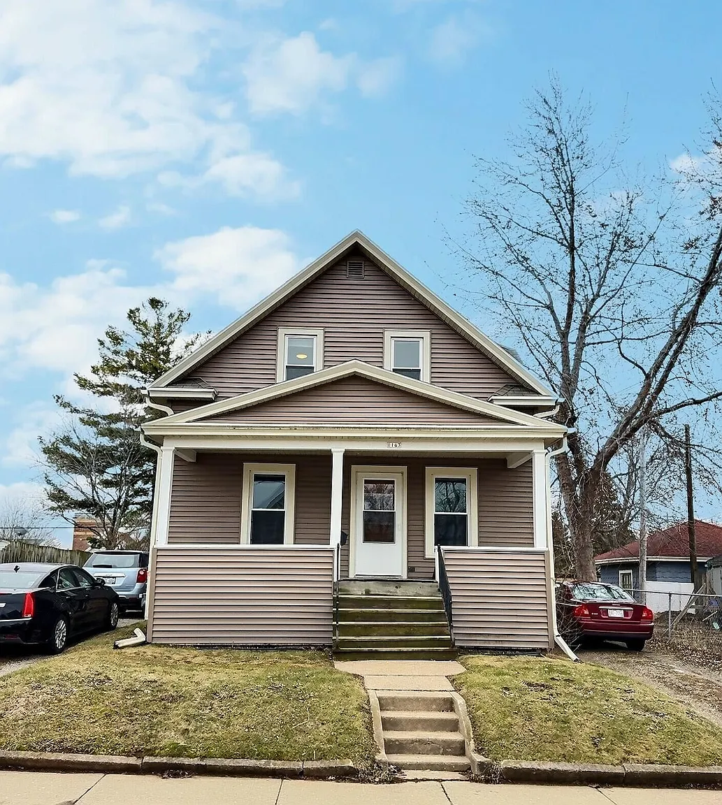1143 Van Buren Ave photo 1