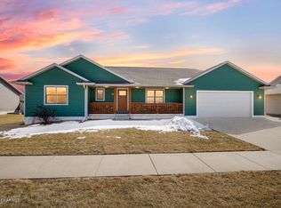 1124 Newport Ln, Holmen, WI 54636