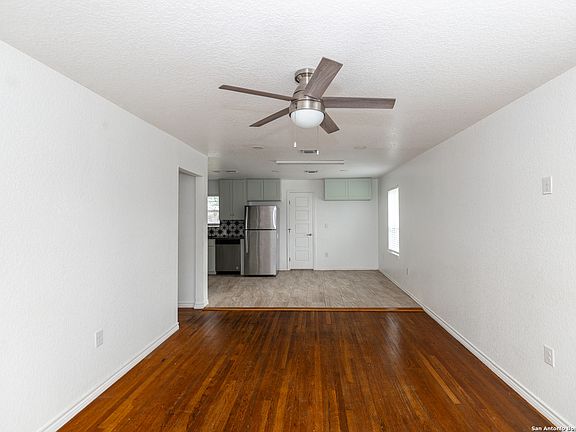 4th image of 307 AVE F