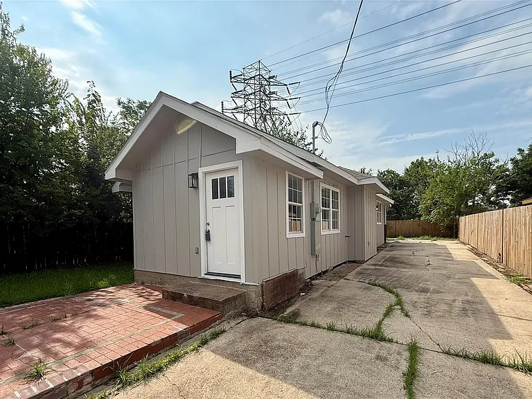 1816 Ryon St — Photo 14