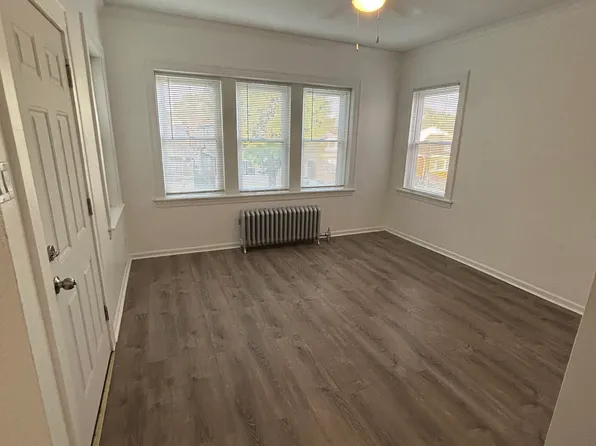 2540 N 73rd Ct APT 2E, Elmwood Park, IL 60707