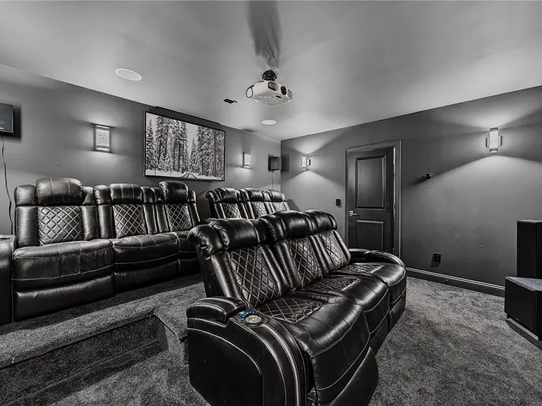 1812 Wellbourne Dr NE — Photo 11