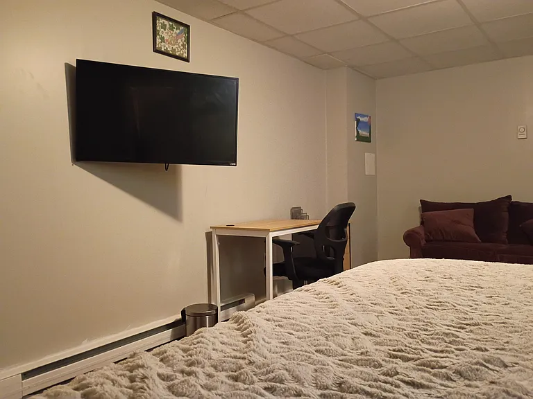 906 Colonial Dr — Photo 22