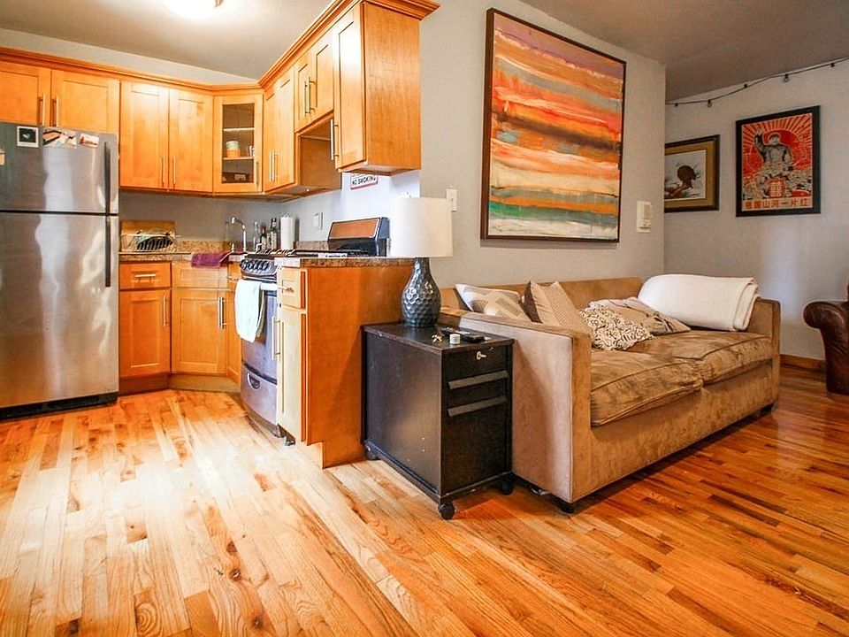 1st image of 381 Berry St #4E