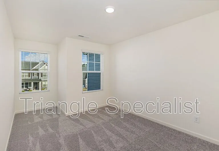 1876 Knights Crest Way — Photo 21