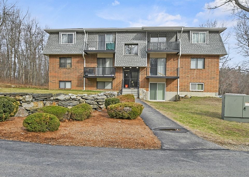 1st image of 176 Maple Ave APT 4-6