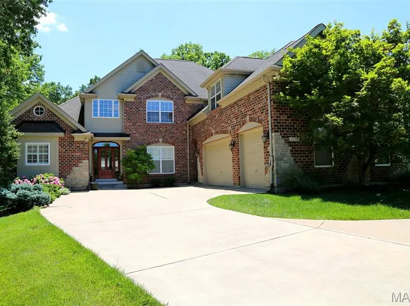 1338 Craig Dr, Saint Louis, MO 63122