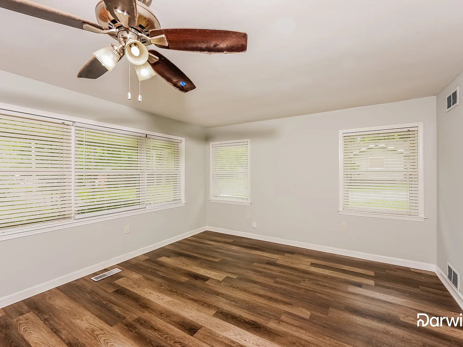 3 bed, 2.0 bath, 1540 sqft, $1,190 — Photo 4