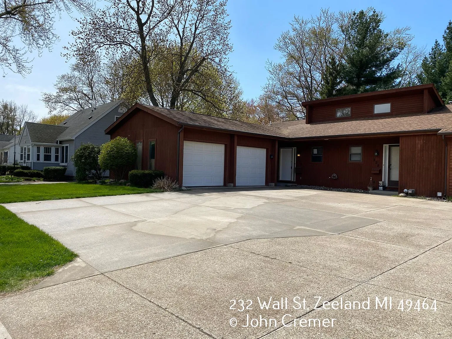 3 bed, 1.5 bath, 1700 sqft, $1,998 — Photo 1